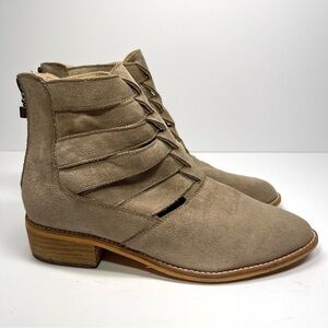 A Rider Girl Suede‎ Ankle Boots Women’s Size 6 Taupe